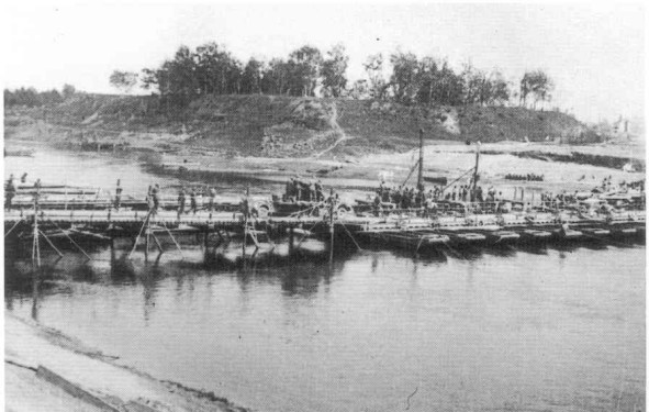 PiBtl29-1 Dnepr-Brucke Kopns.jpg (63263 Byte)